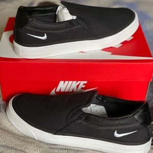 👟 Nike Women’s Court Legacy Slip On Shoe - Black